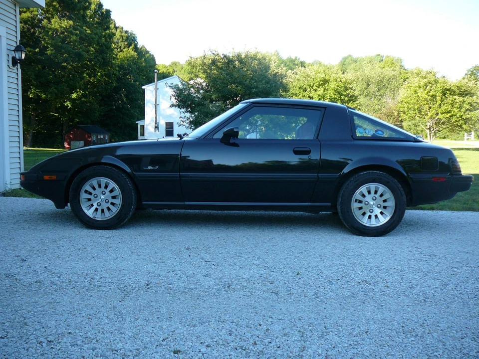 1985 Mazda RX-7 SA & FB - Image 2 of 31