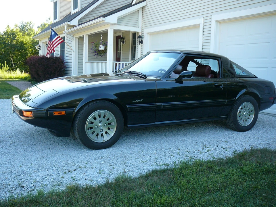 1985 Mazda RX-7 SA & FB - Image 3 of 31
