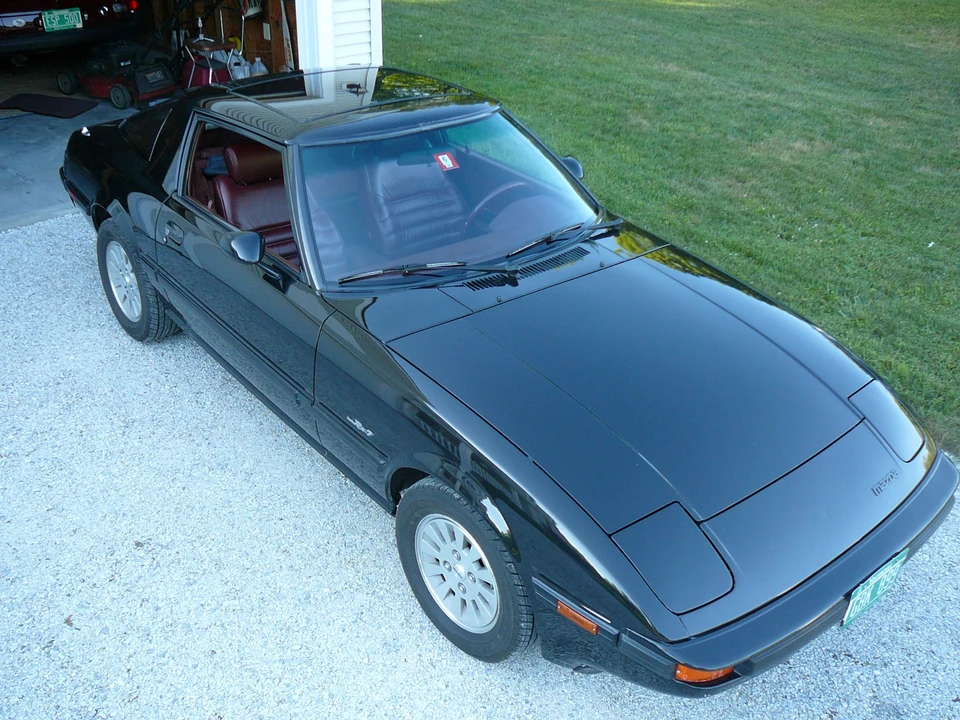 1985 Mazda RX-7 SA & FB - Image 9 of 31