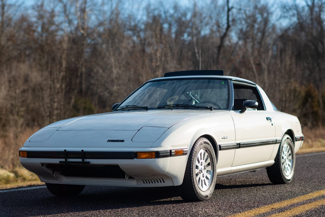 1985 Mazda RX-7 SA & FB - Image 2 of 31
