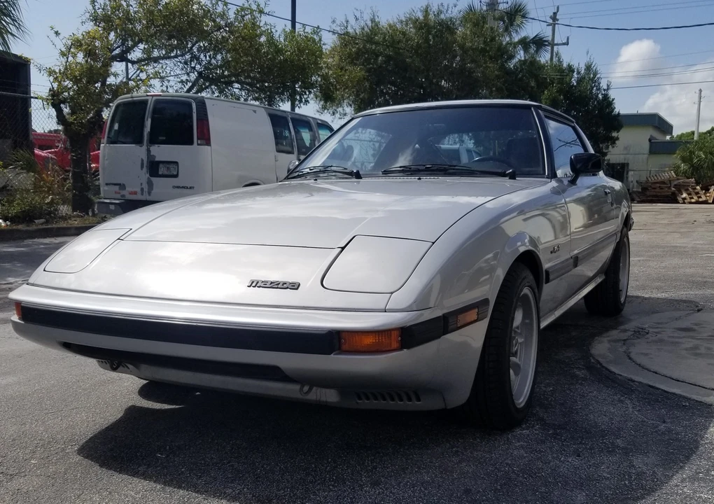 1985 Mazda RX-7 SA & FB - Image 2 of 31