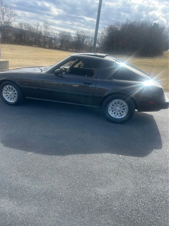 1985 Mazda RX-7 SA & FB - Image 2 of 20