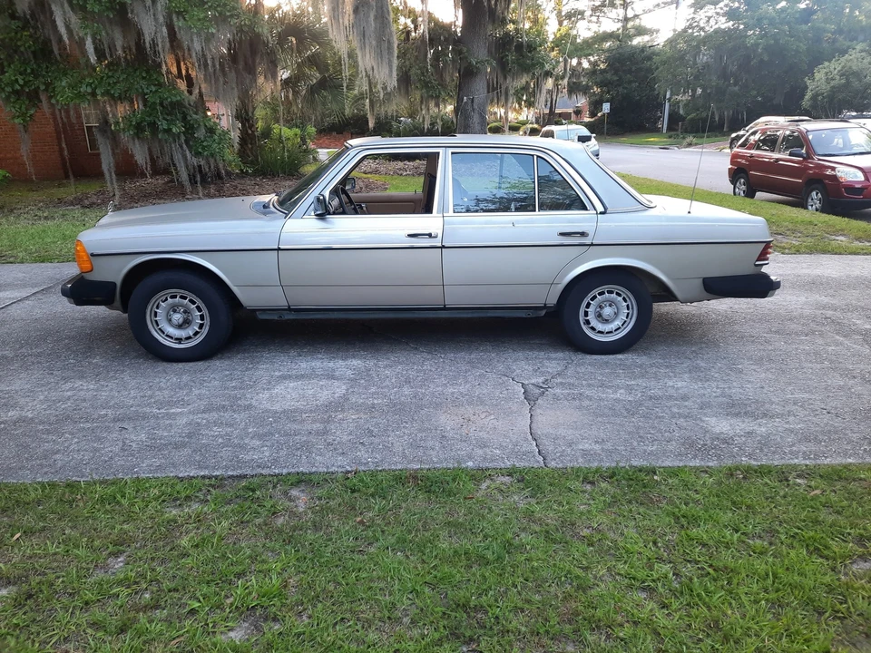 1985 Mercedes-Benz W123 Wagon (S123) - Image 3 of 15
