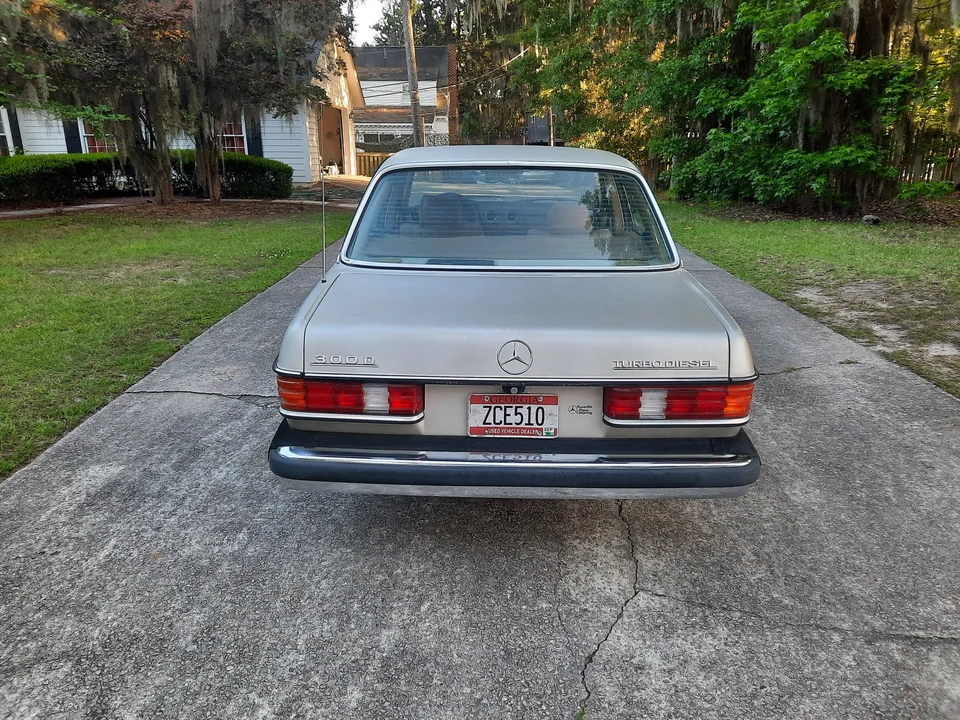 1985 Mercedes-Benz W123 Wagon (S123) - Image 14 of 15