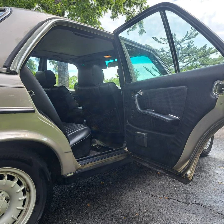 1985 Mercedes-Benz W124 E-Class - Image 12 of 19