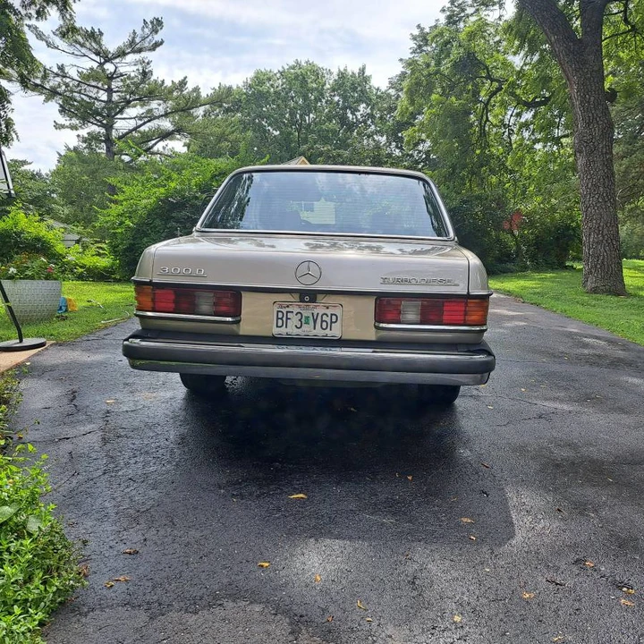 1985 Mercedes-Benz W124 E-Class - Image 6 of 19