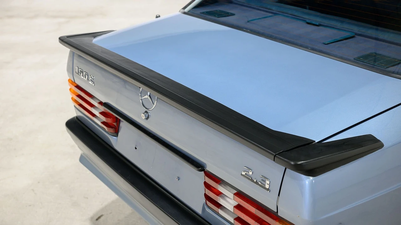1985 Mercedes-Benz 190E - Image 28 of 31