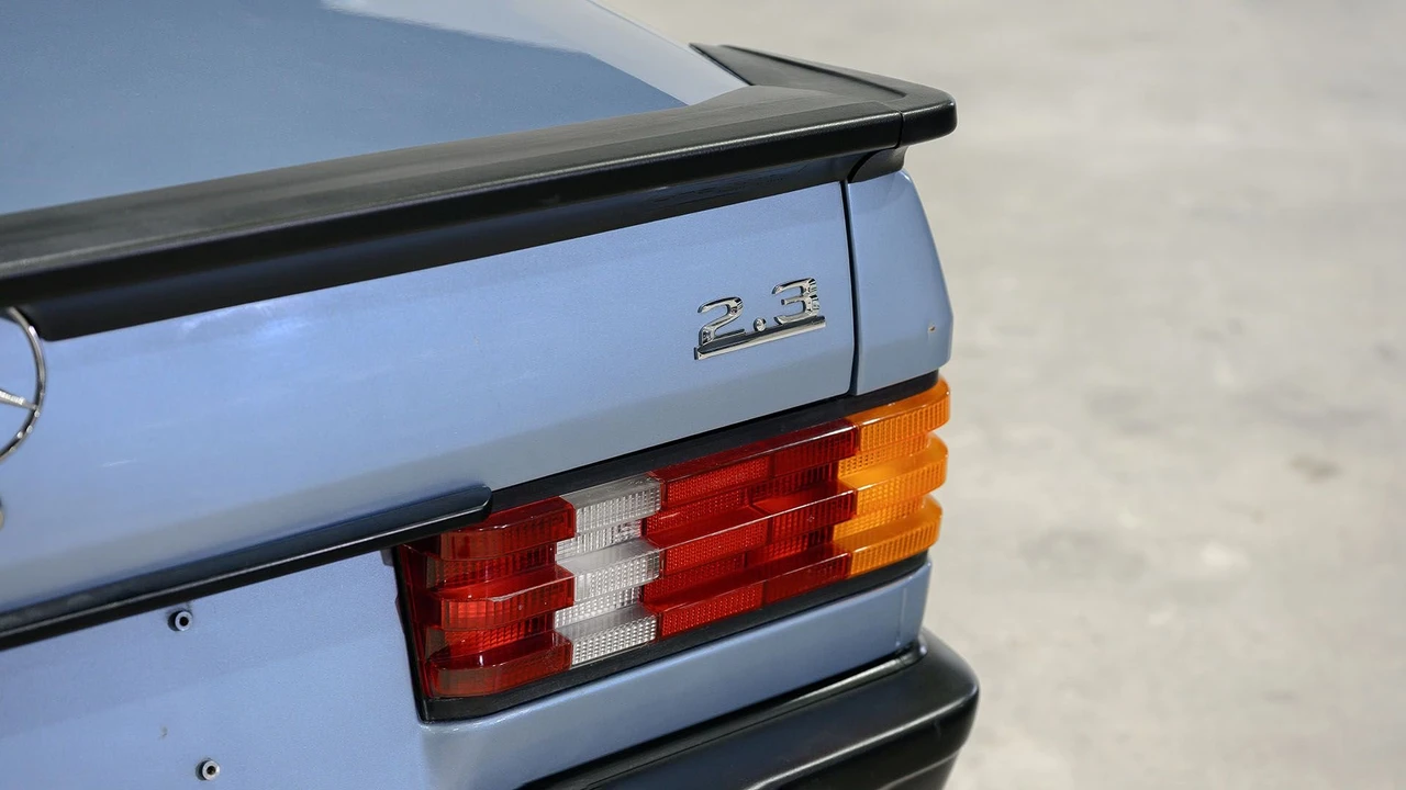 1985 Mercedes-Benz 190E - Image 23 of 31