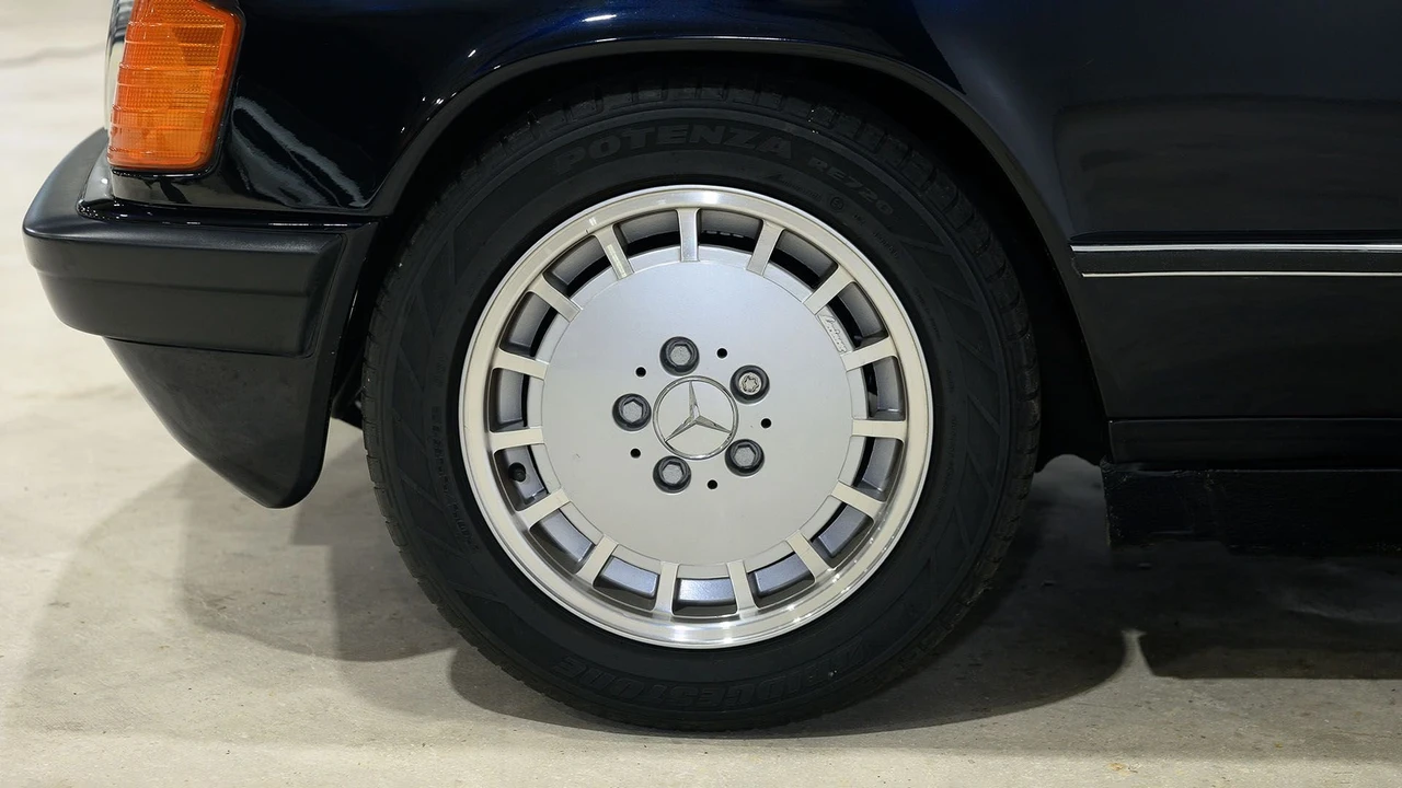 1985 Mercedes-Benz 190E - Image 26 of 31