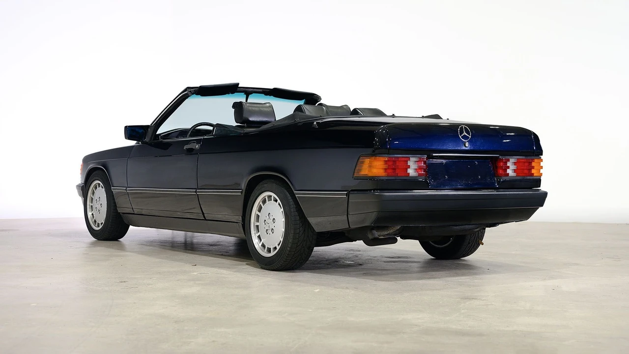 1985 Mercedes-Benz 190E - Image 17 of 31