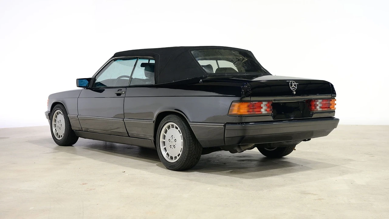 1985 Mercedes-Benz 190E - Image 24 of 31