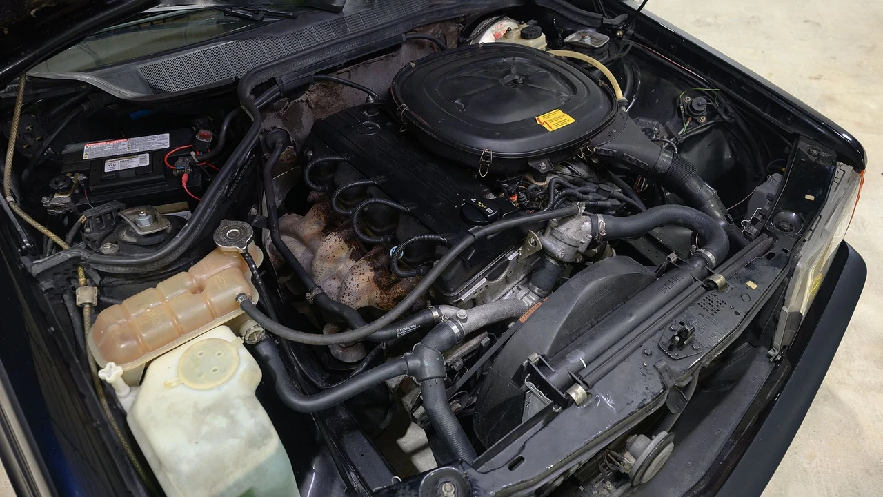 1985 Mercedes-Benz 190E - Image 10 of 31