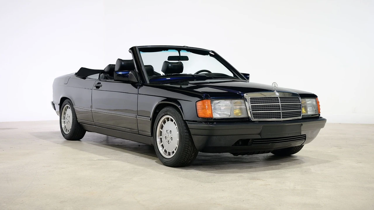 1985 Mercedes-Benz 190E - Image 12 of 31