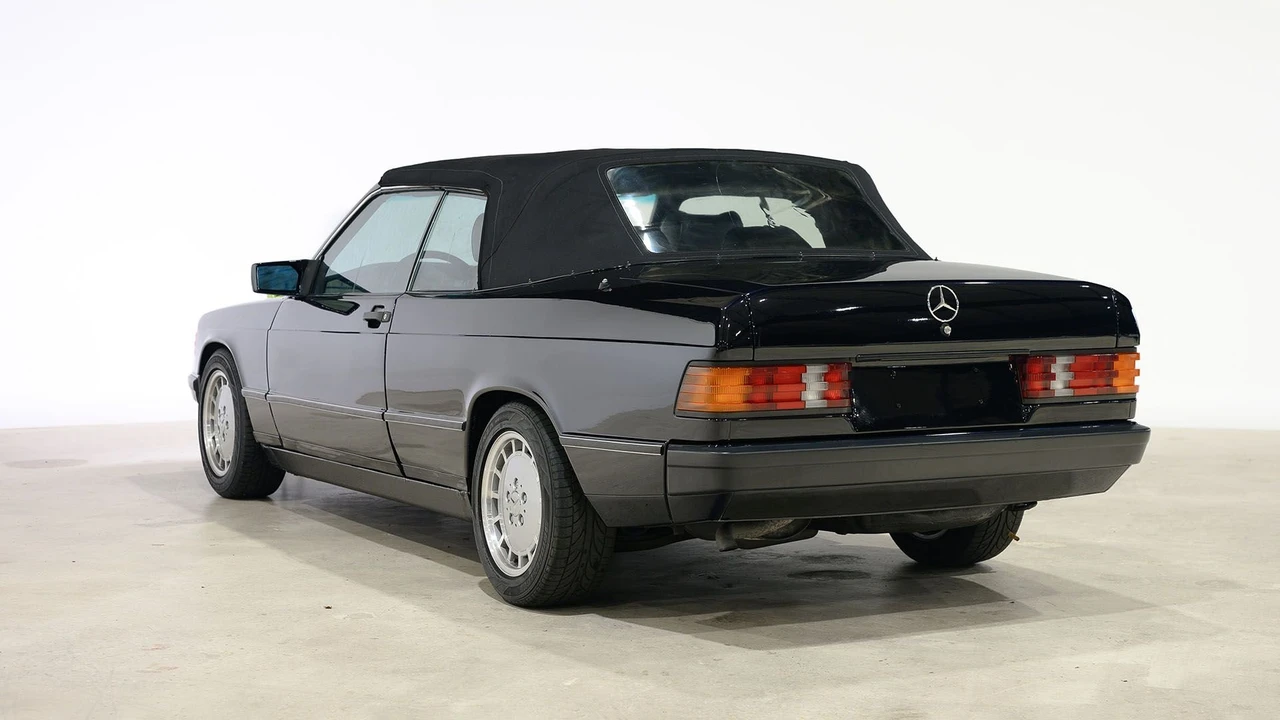 1985 Mercedes-Benz 190E - Image 18 of 31