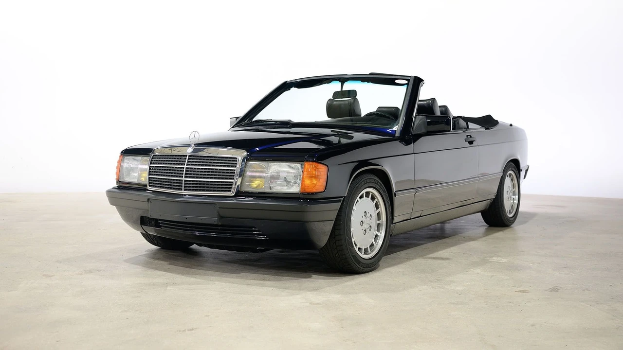 1985 Mercedes-Benz 190E - Image 11 of 31