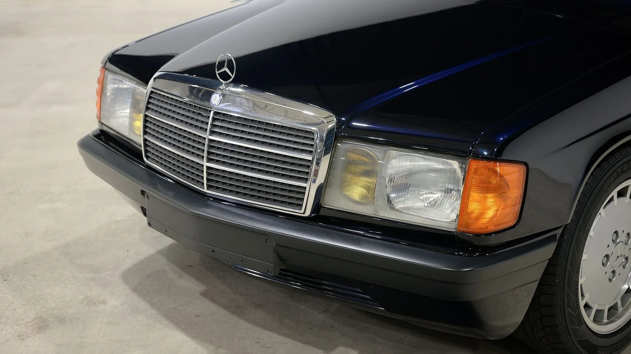 1985 Mercedes-Benz 190E - Image 25 of 31