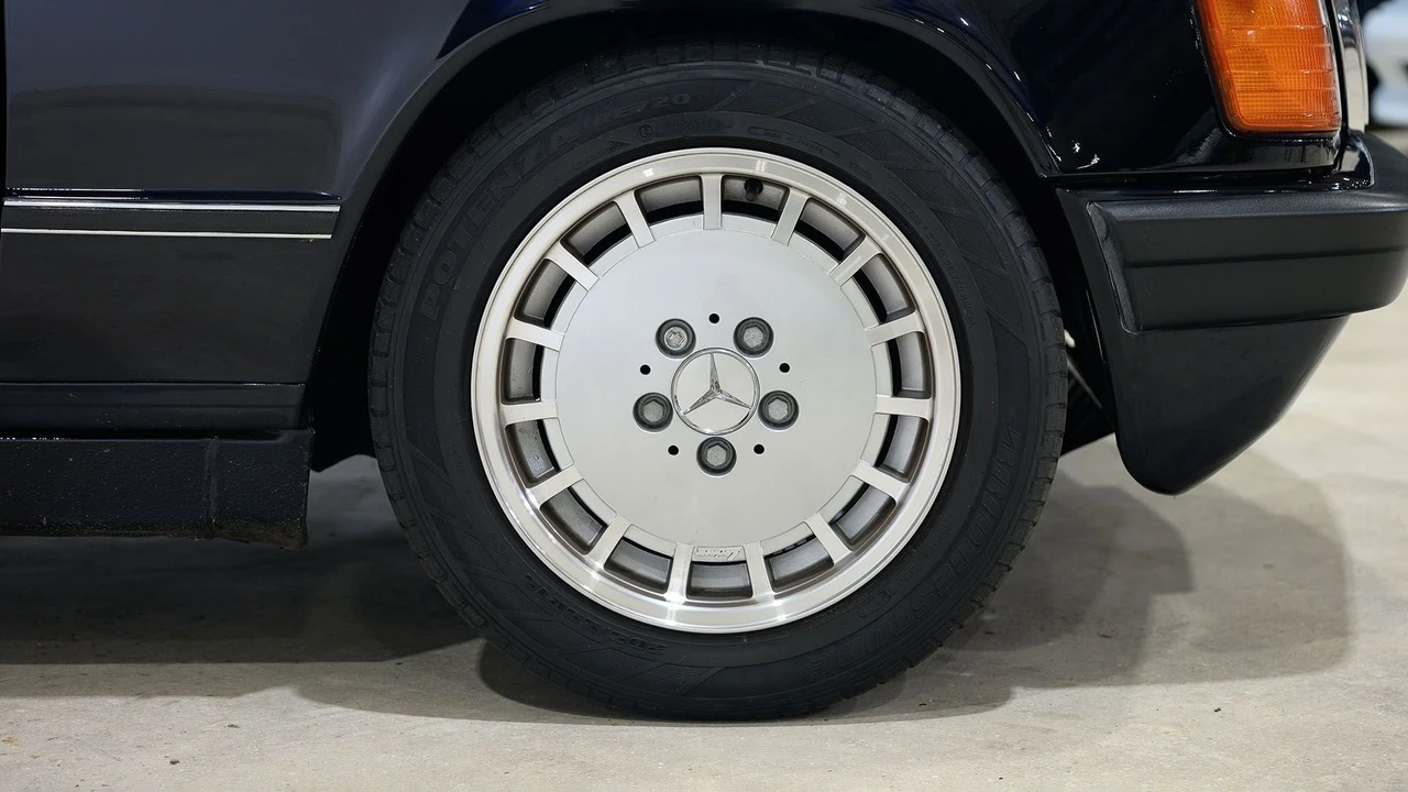 1985 Mercedes-Benz 190E - Image 23 of 31
