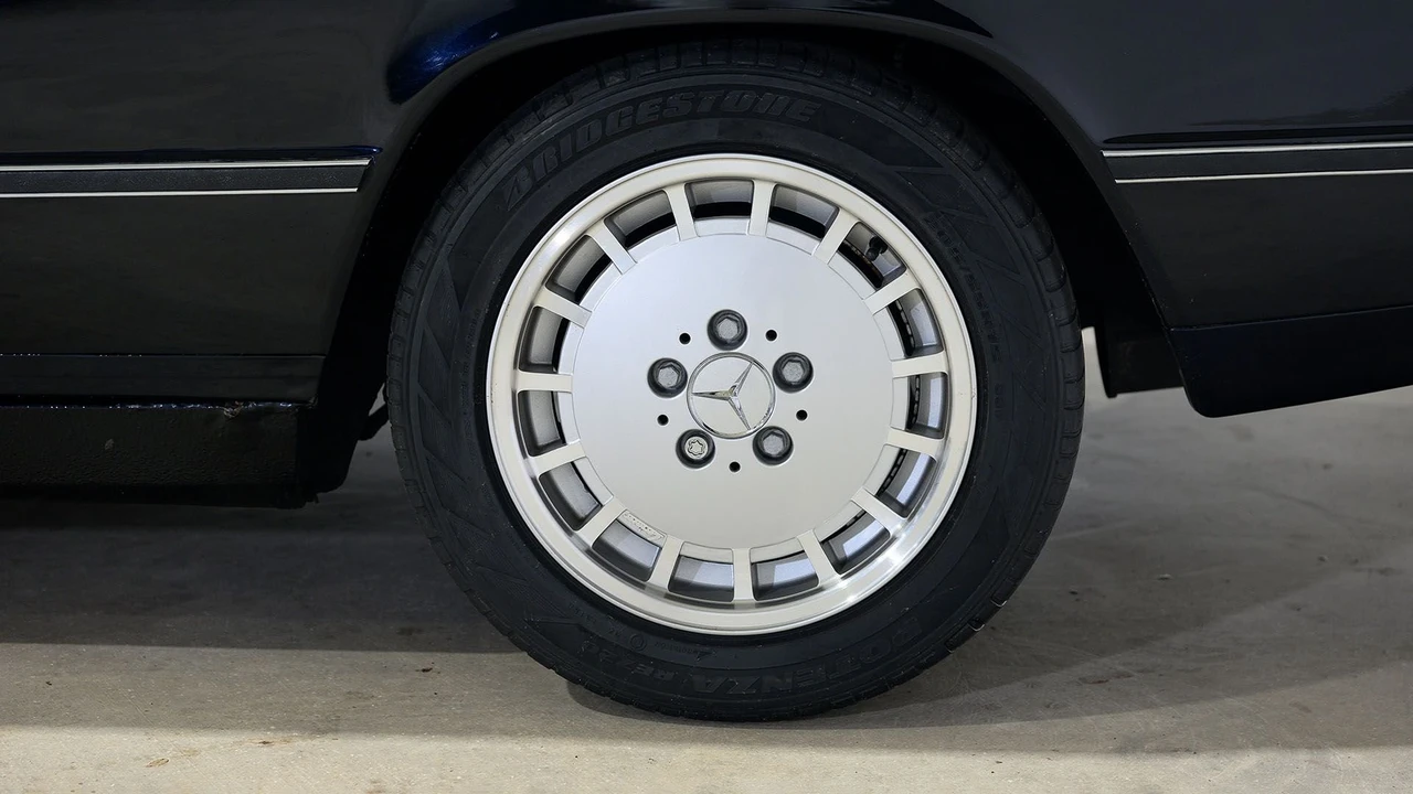 1985 Mercedes-Benz 190E - Image 28 of 31
