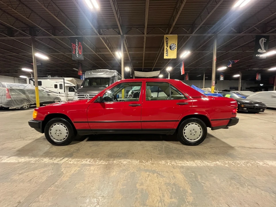 1985 Mercedes-Benz 190E - Image 8 of 21
