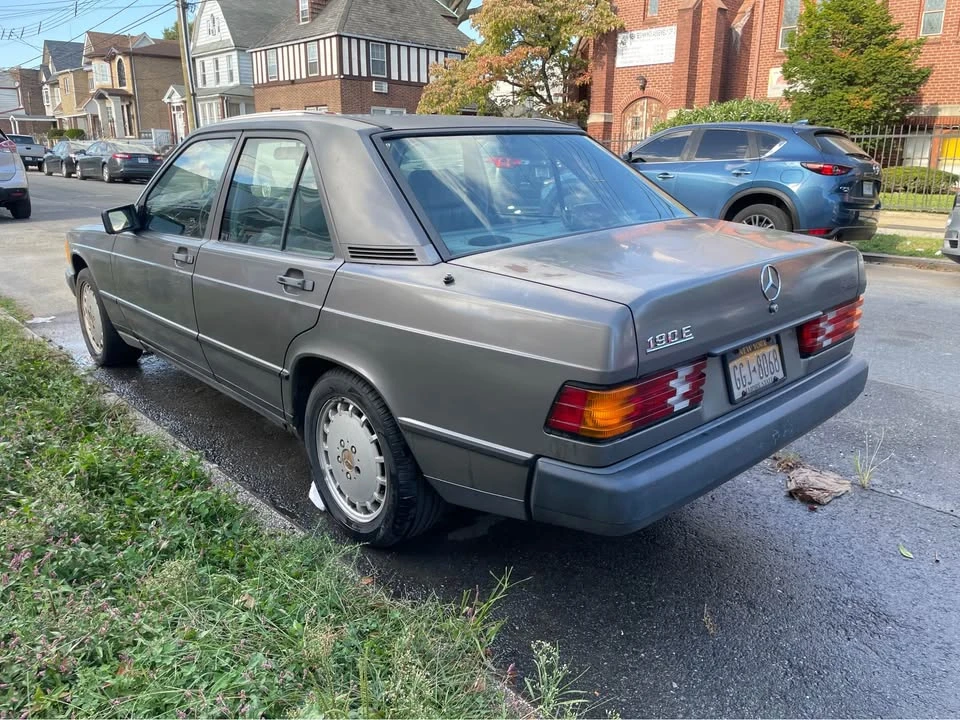 1985 Mercedes-Benz 190E - Image 5 of 10