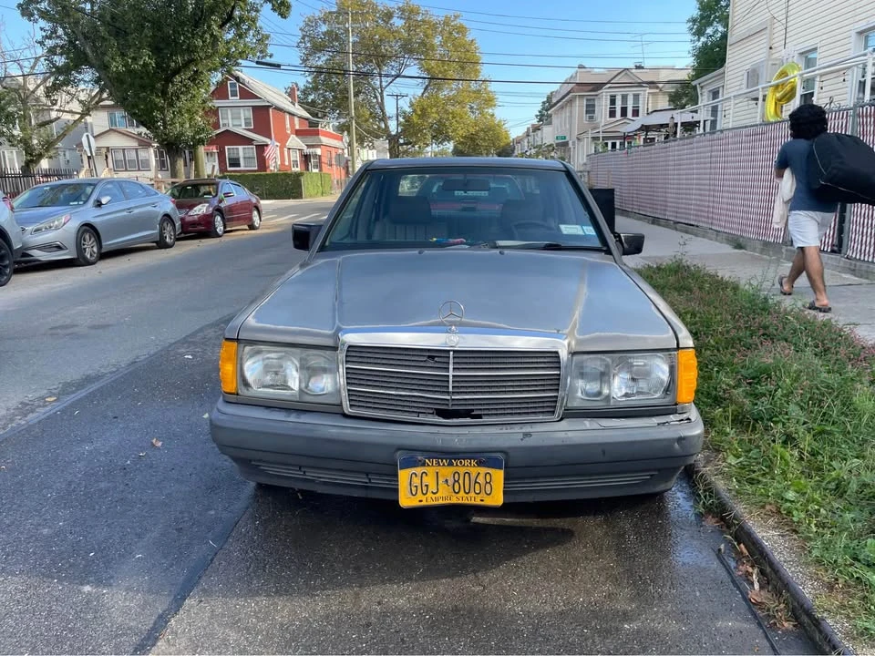 1985 Mercedes-Benz 190E - Image 2 of 10