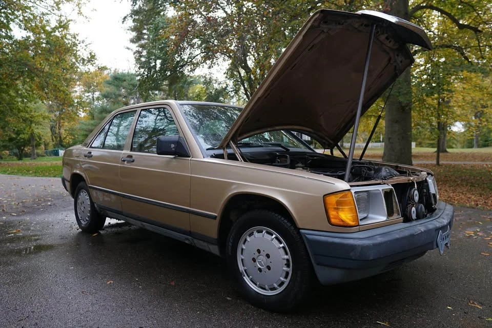 1985 Mercedes-Benz 190E - Image 2 of 15