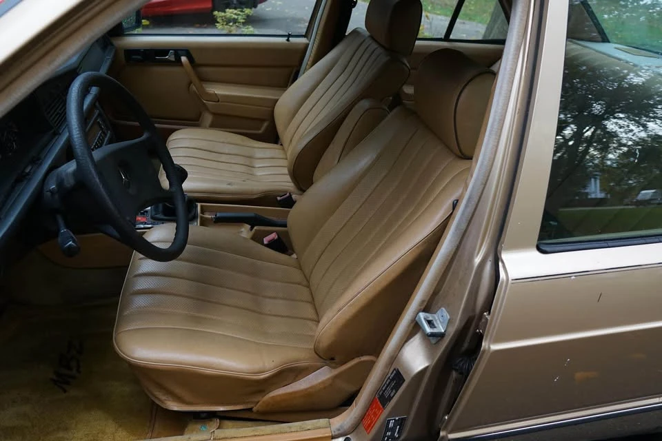 1985 Mercedes-Benz 190E - Image 14 of 15