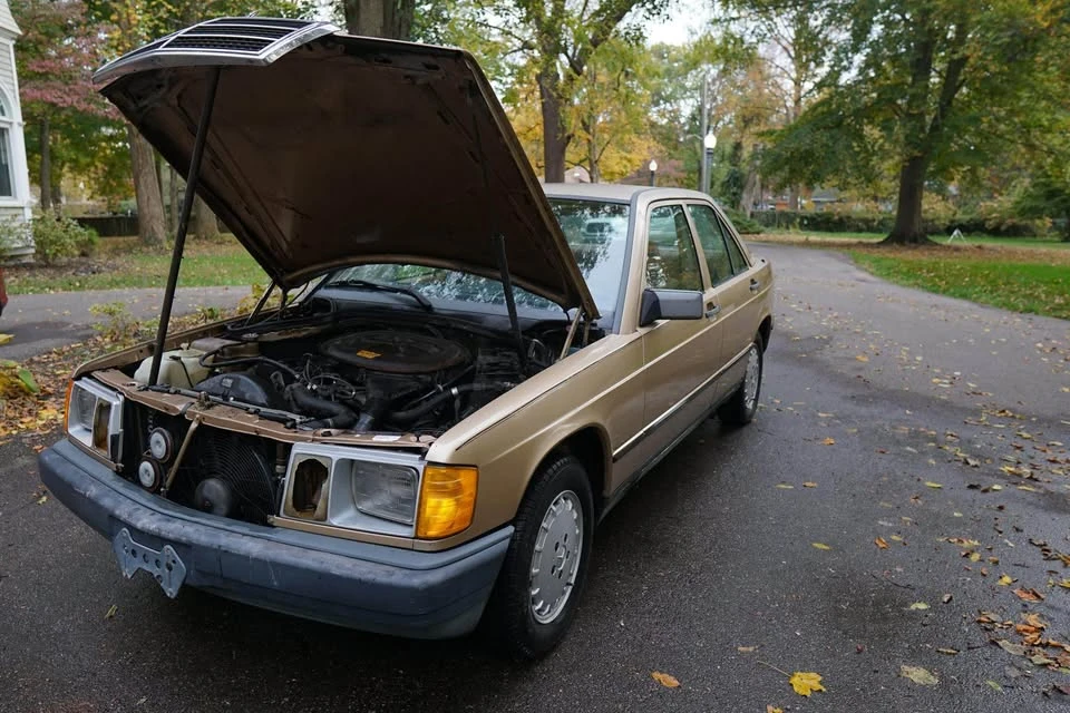 1985 Mercedes-Benz 190E - Image 3 of 15