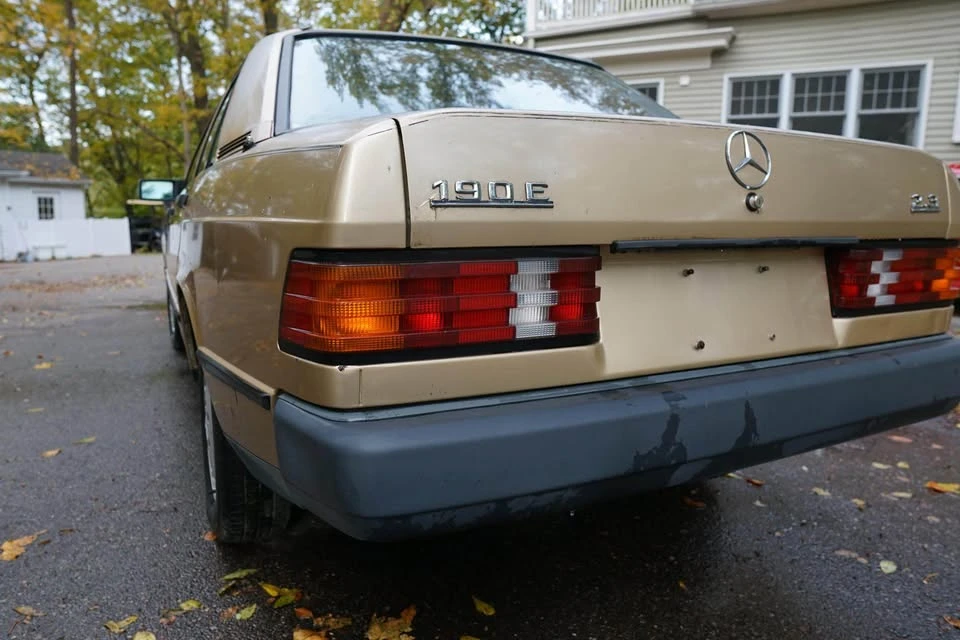 1985 Mercedes-Benz 190E - Image 4 of 15