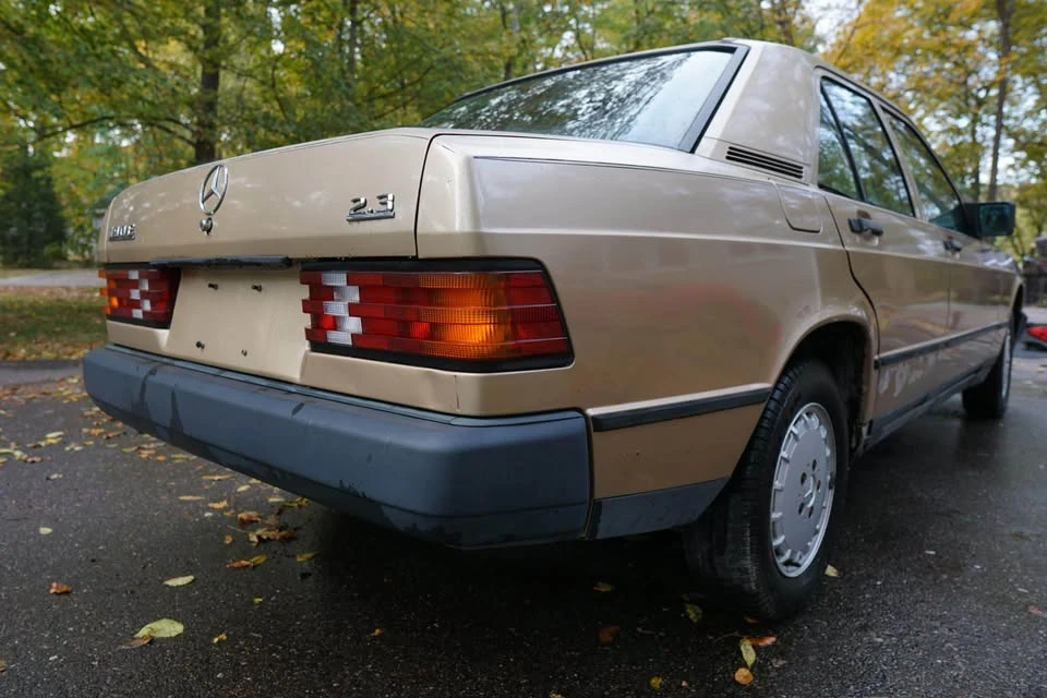 1985 Mercedes-Benz 190E - Image 5 of 15