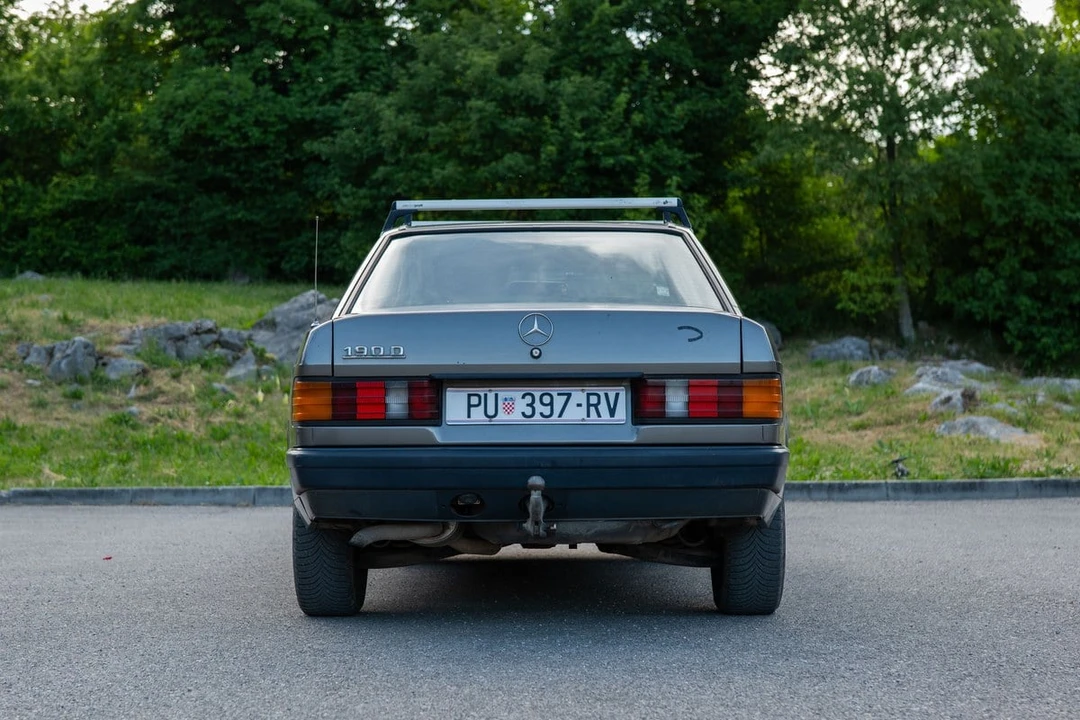 1985 Mercedes-Benz 190E - Image 6 of 30