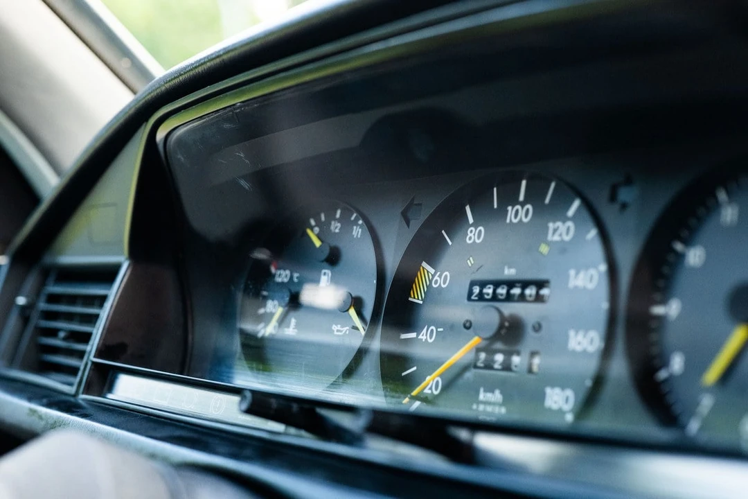 1985 Mercedes-Benz 190E - Image 24 of 30
