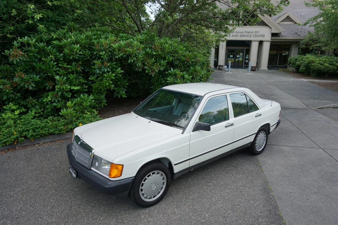 1985 Mercedes-Benz 190E - Image 3 of 31