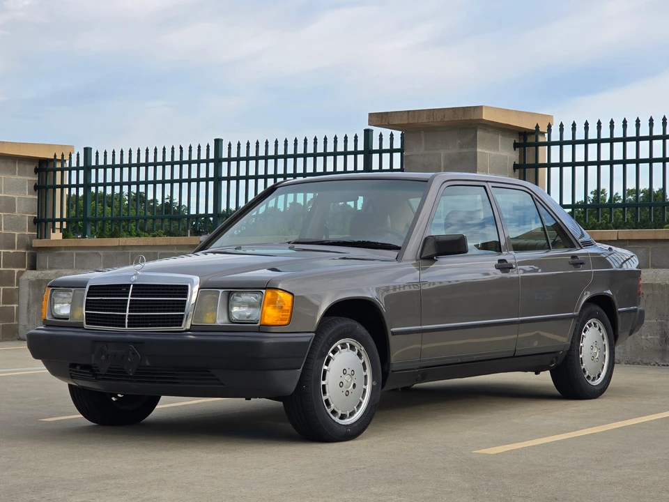 1985 Mercedes-Benz 190E - Image 8 of 31