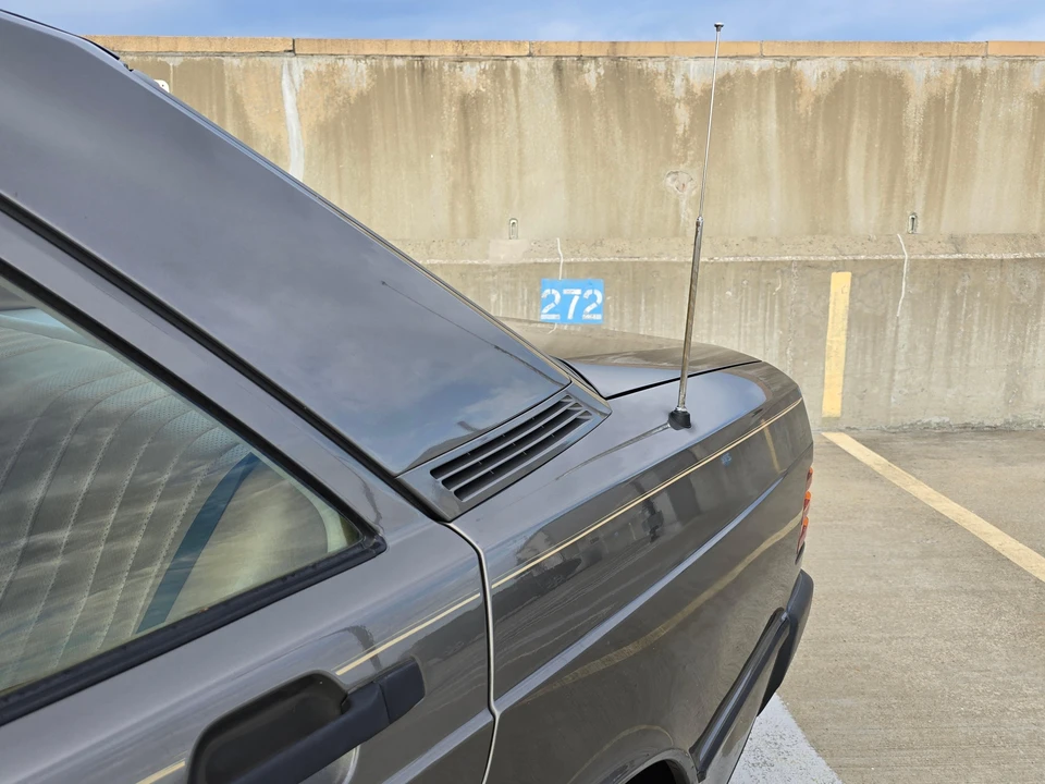 1985 Mercedes-Benz 190E - Image 29 of 31