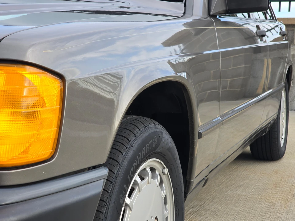 1985 Mercedes-Benz 190E - Image 20 of 31