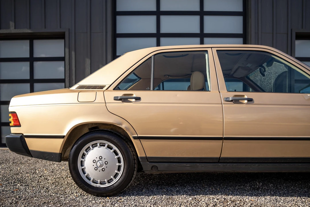 1985 Mercedes-Benz 190E - Image 24 of 31