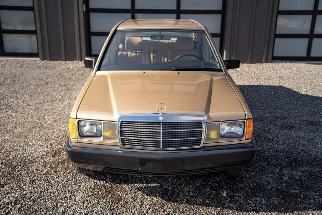 1985 Mercedes-Benz 190E - Image 12 of 31
