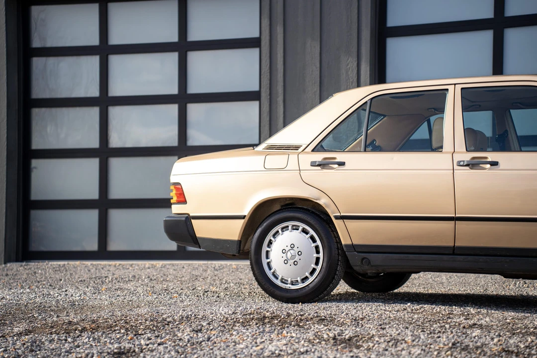 1985 Mercedes-Benz 190E - Image 20 of 31