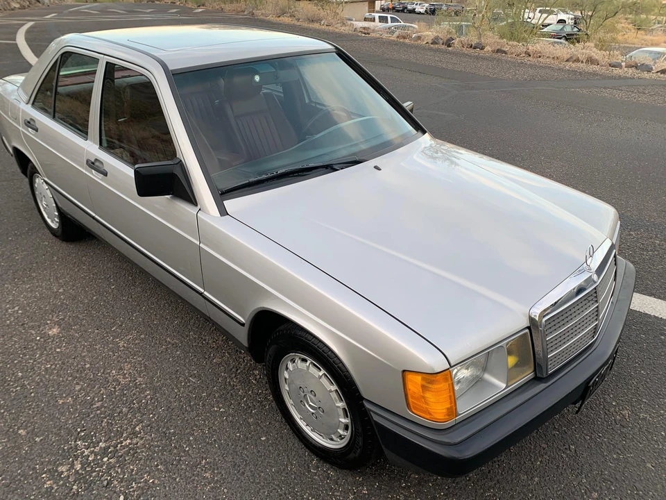 1985 Mercedes-Benz 190E - Image 17 of 31