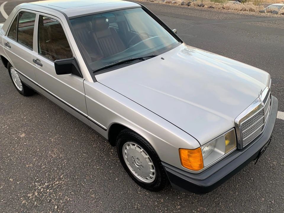 1985 Mercedes-Benz 190E - Image 18 of 31