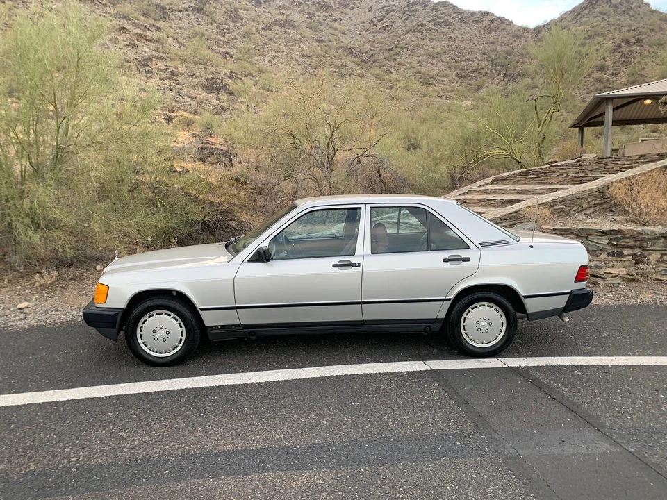 1985 Mercedes-Benz 190E - Image 14 of 31
