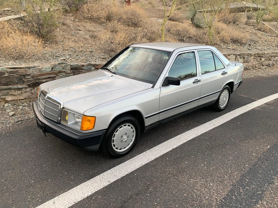 1985 Mercedes-Benz 190E - Image 11 of 31