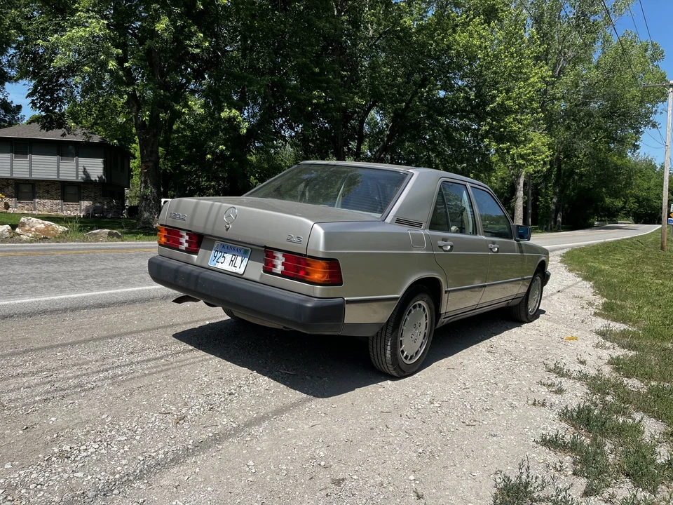 1985 Mercedes-Benz 190E - Image 20 of 31