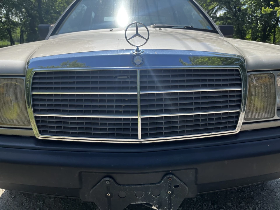 1985 Mercedes-Benz 190E - Image 30 of 31