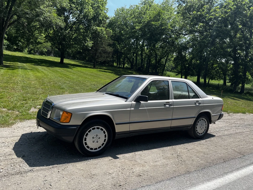 1985 Mercedes-Benz 190E - Image 5 of 31
