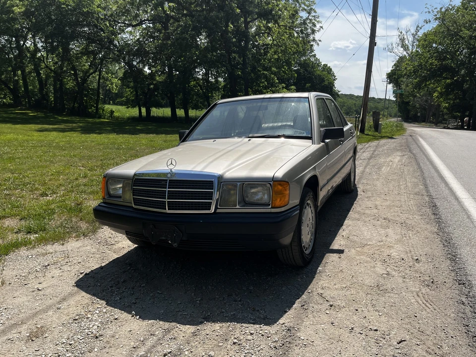 1985 Mercedes-Benz 190E - Image 2 of 31