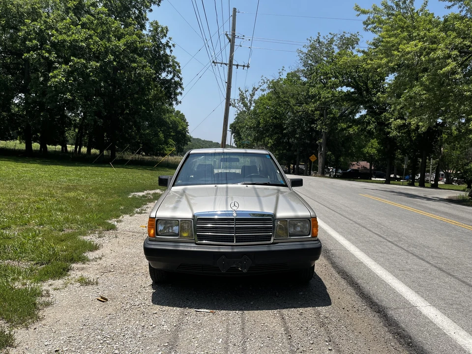 1985 Mercedes-Benz 190E - Image 27 of 31