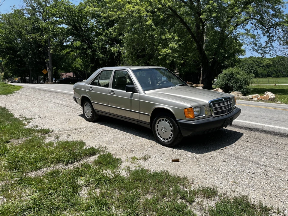 1985 Mercedes-Benz 190E - Image 26 of 31