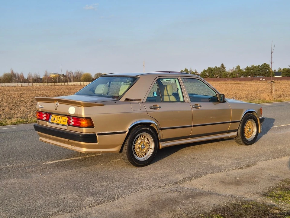 1985 Mercedes-Benz 190E - Image 19 of 30